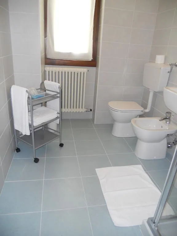The Silence Holiday Apartment Lezzeno Italia